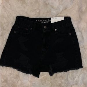American Eagle black short